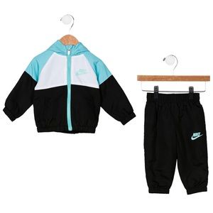 Baby Boys Nike Windrunner jacket and pant suit - Size 12m